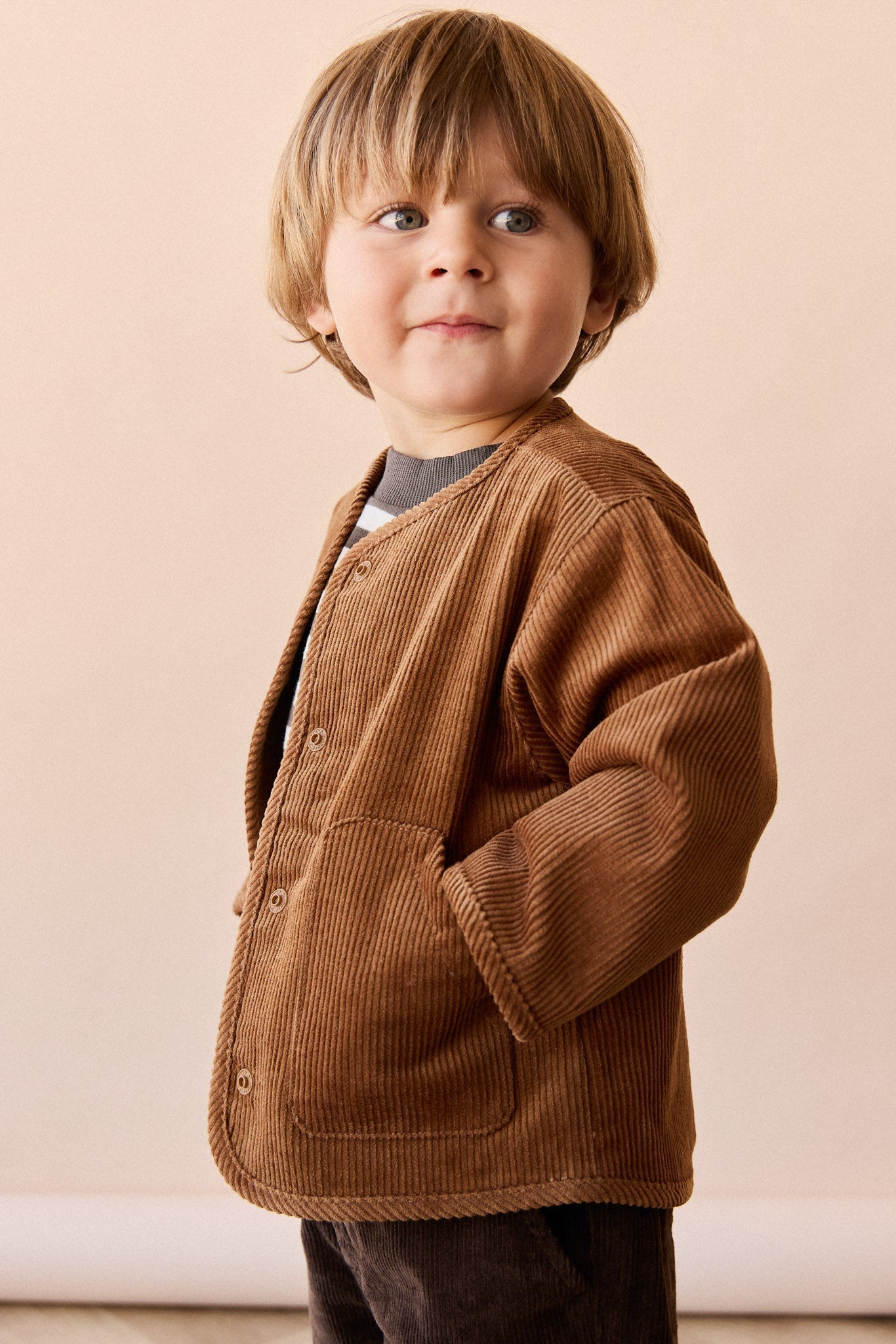 Veste en velours côtelé boutonnée pour garçons, coloris marron chaud, vêtement d'extérieur décontracté