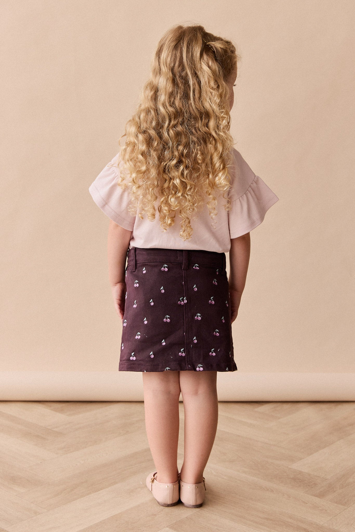 Jupe courte plissée en coton brodée cerises et prunes avec boutons pour filles