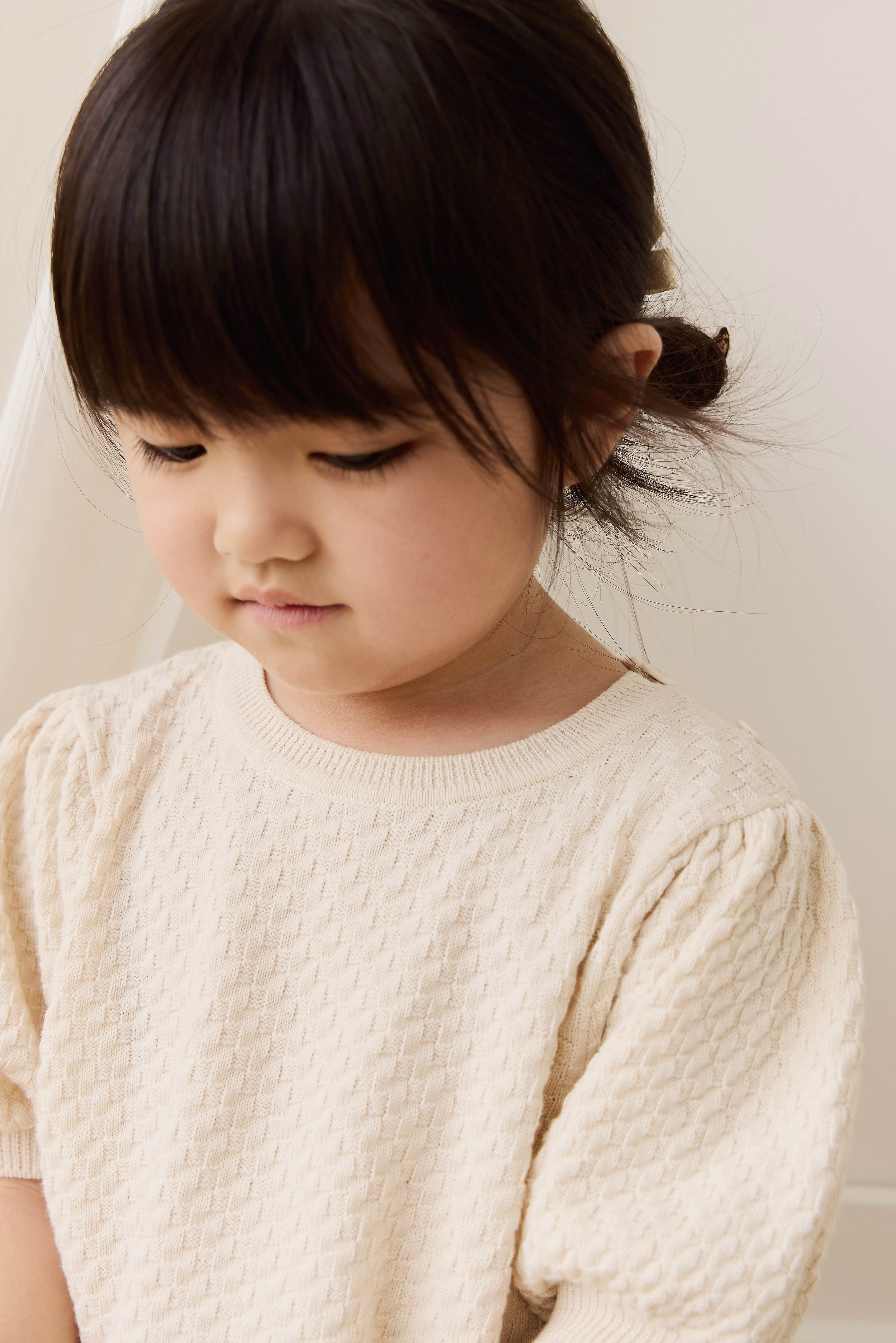 Haut en maille texturée poil de maïs à manches bouffantes pour fille