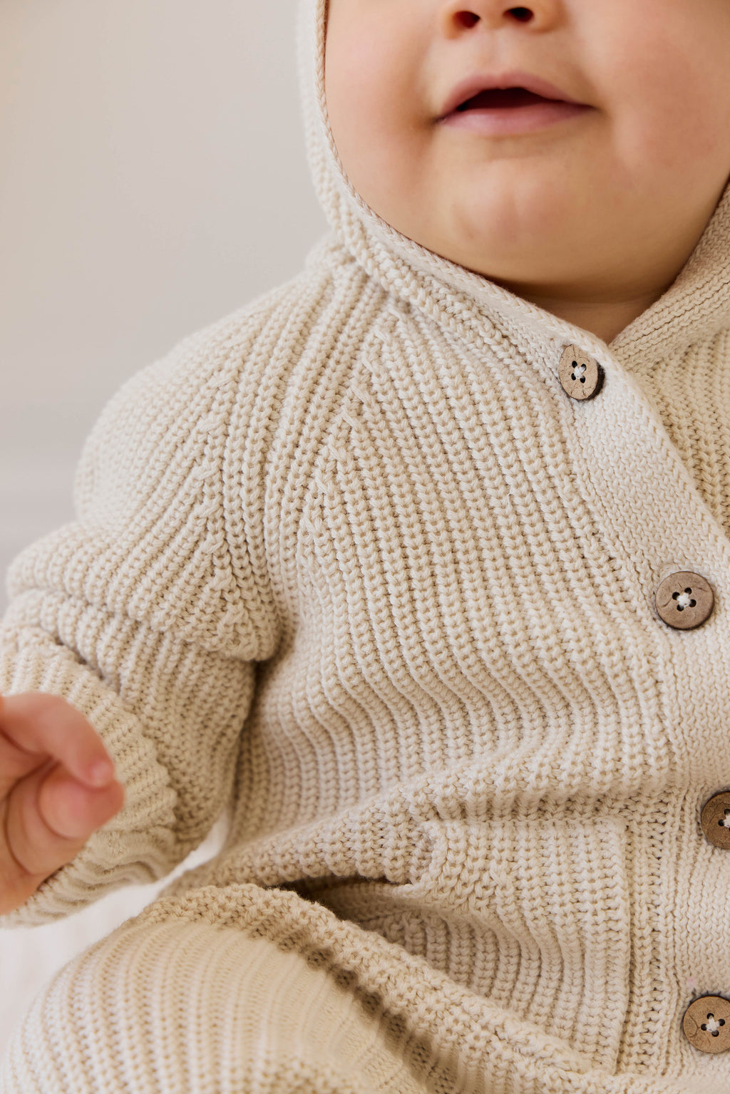 Combinaison bébé-tout-petit en coton tricoté à capuche oreilles d'ours, douce et chaude, couleur vanille et neutre