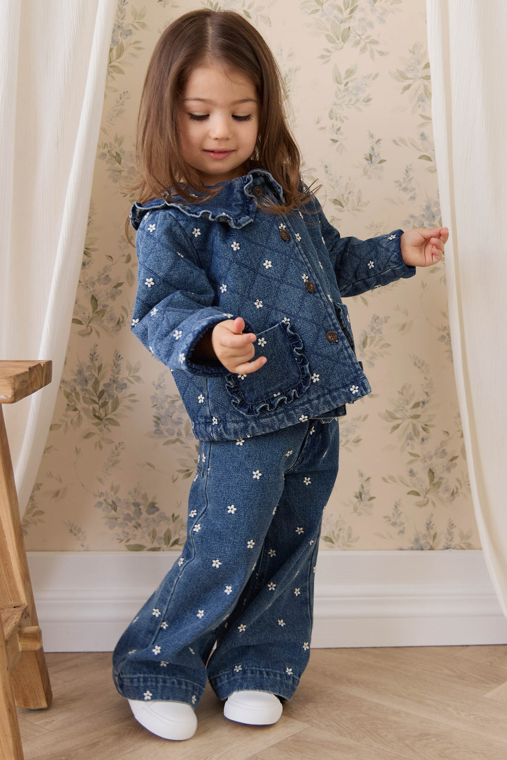 Blouson boutonné rembourré en jean orné de volants au col, imprimé floral, pour fille, bleu