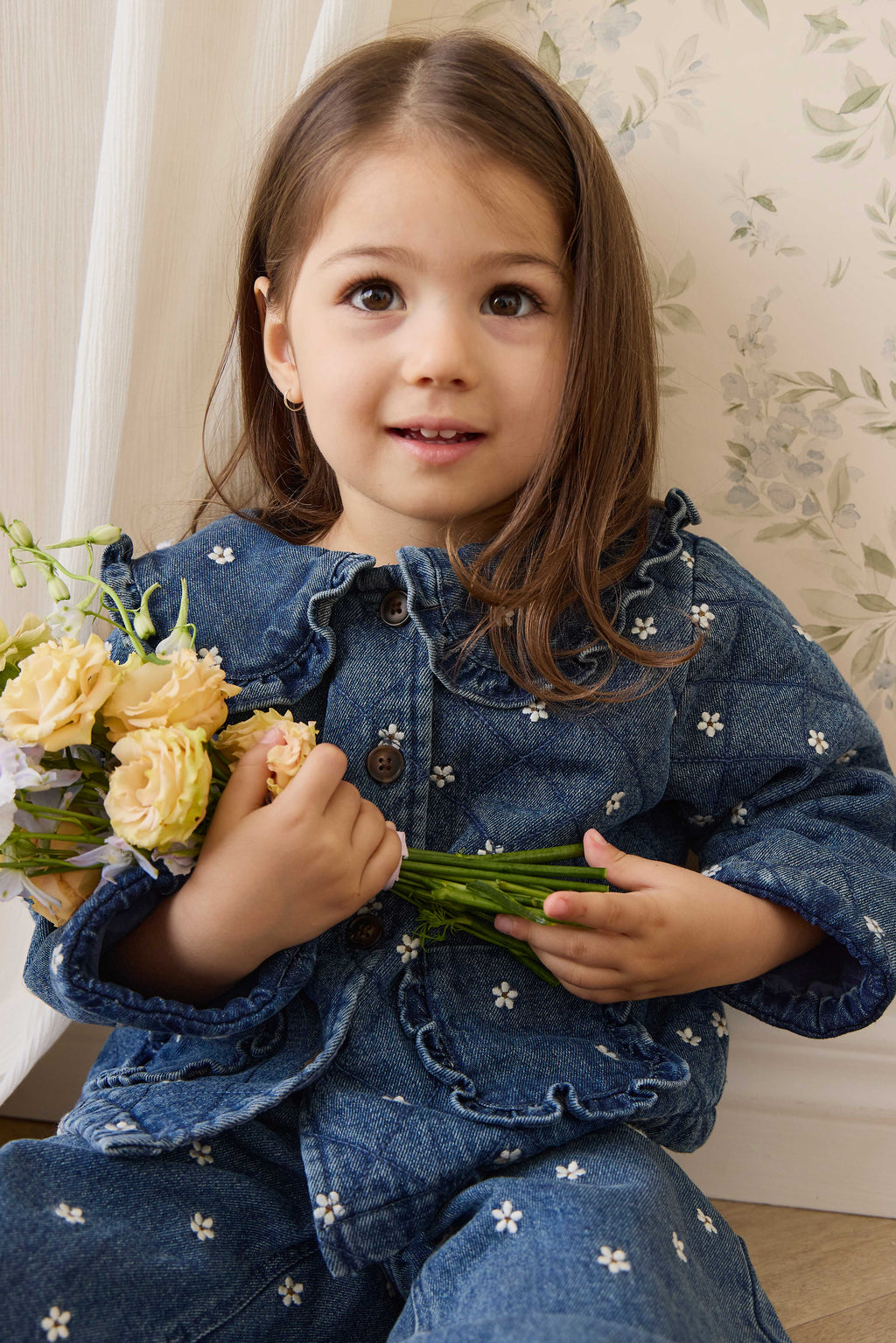 Blouson boutonné rembourré en jean orné de volants au col, imprimé floral, pour fille, bleu
