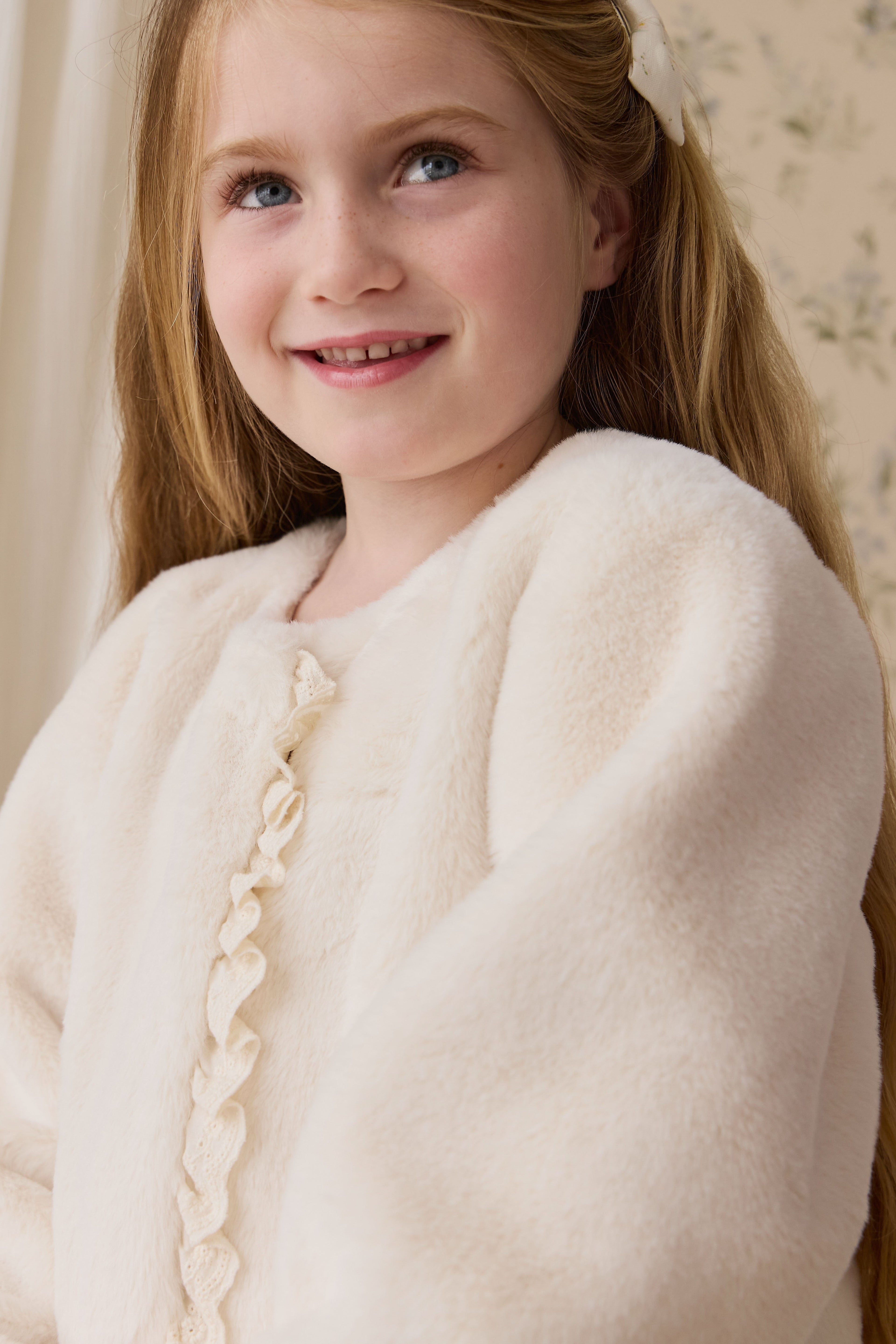 Blouson zippé en polyester doux crème vanille pour fille, vêtement d'extérieur chaud