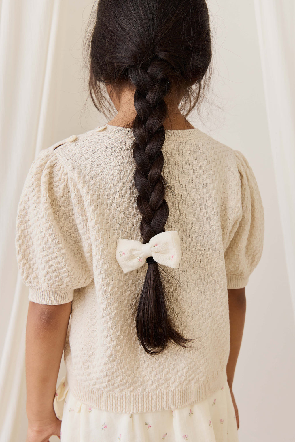 Haut en coton texturé vanille à manches bouffantes pour fille