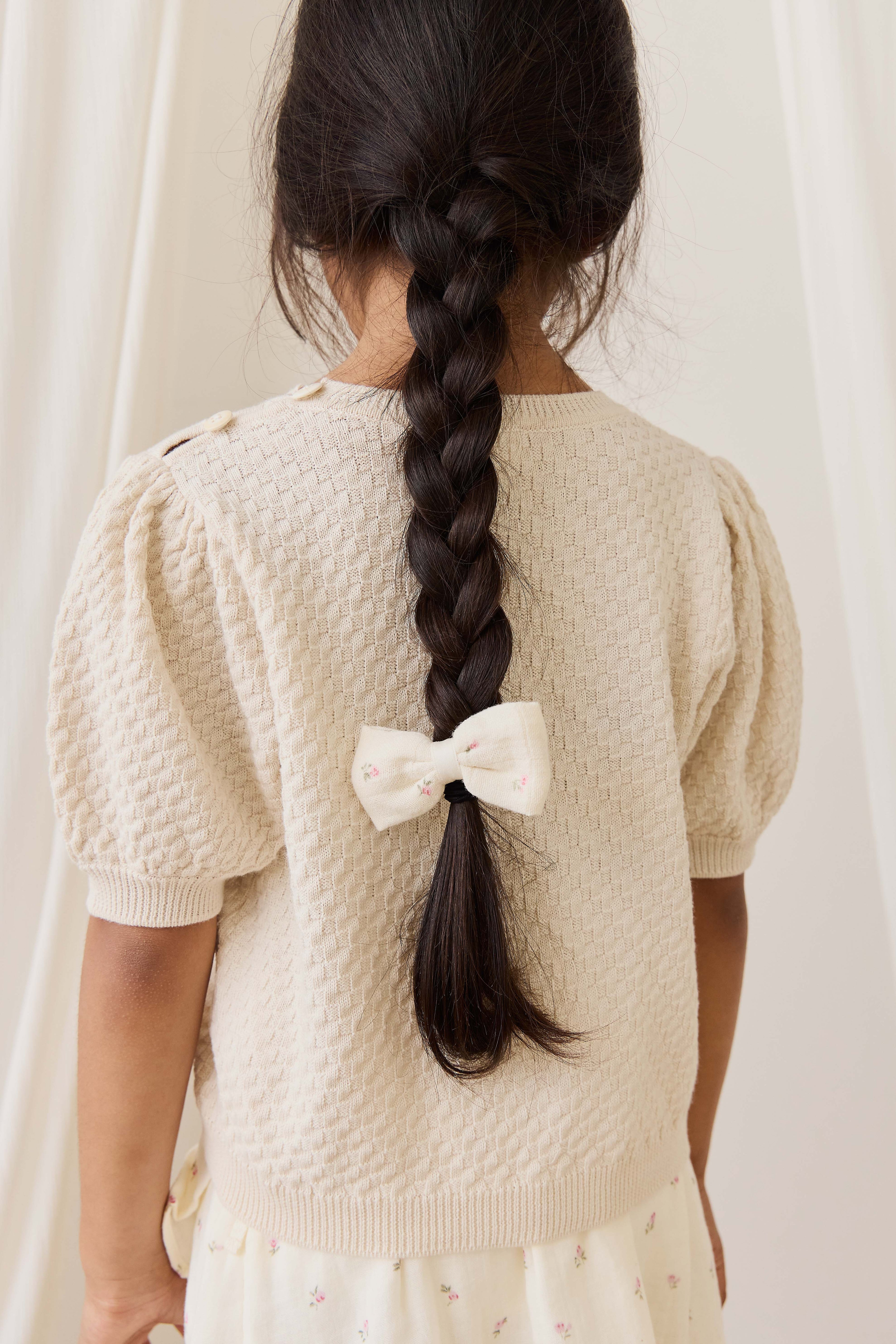 Haut en coton texturé vanille à manches bouffantes pour fille