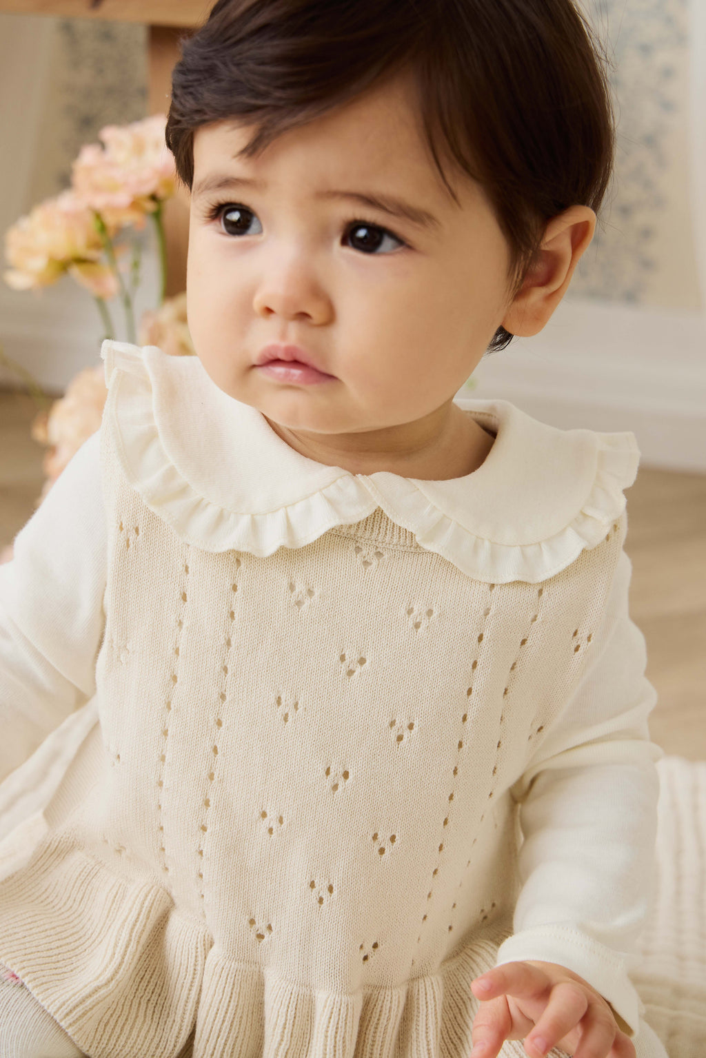Haut sans manches en tricot texturé pour filles, en coton doux, col festonné, coloris vanille