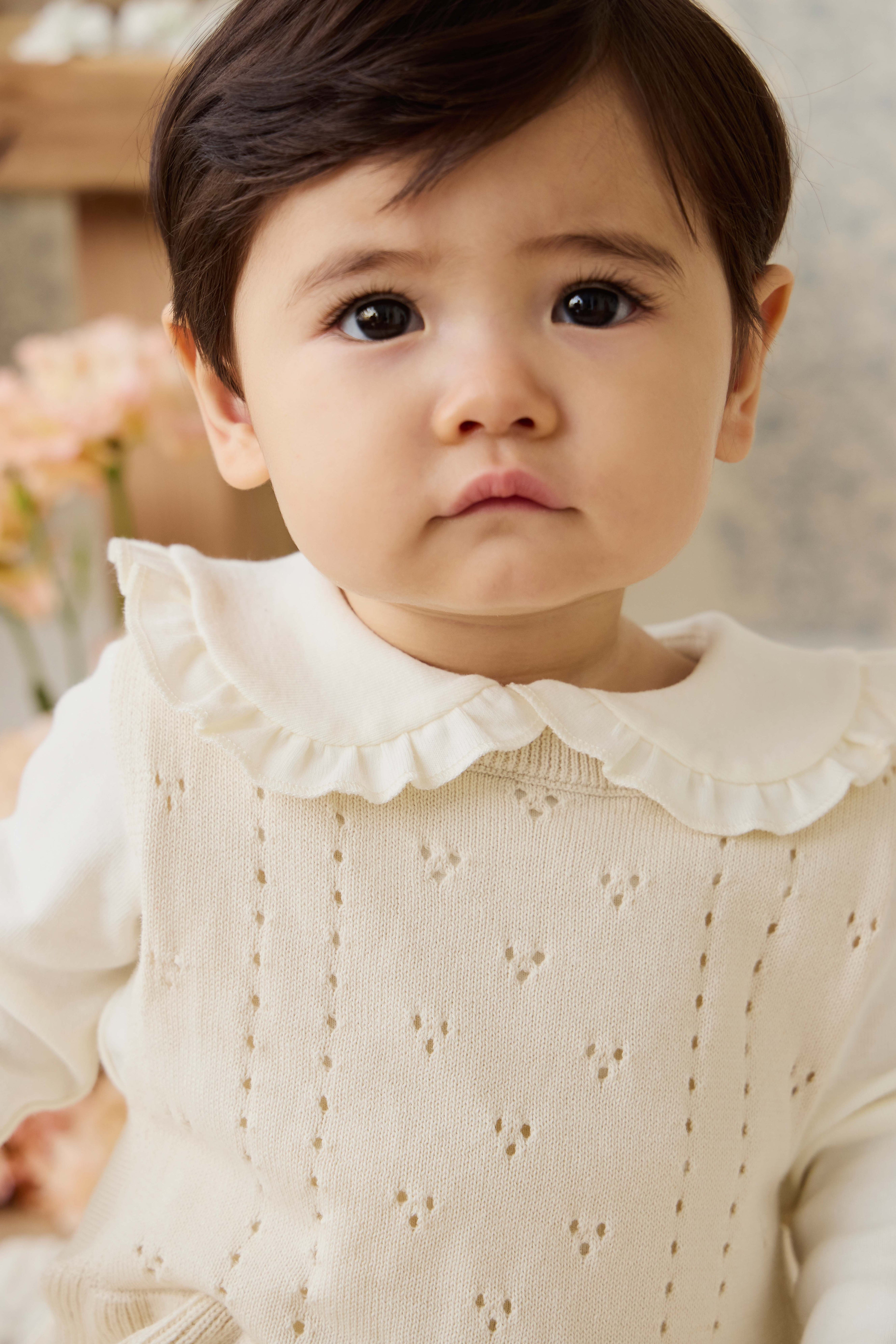 Haut sans manches en tricot texturé pour filles, en coton doux, col festonné, coloris vanille