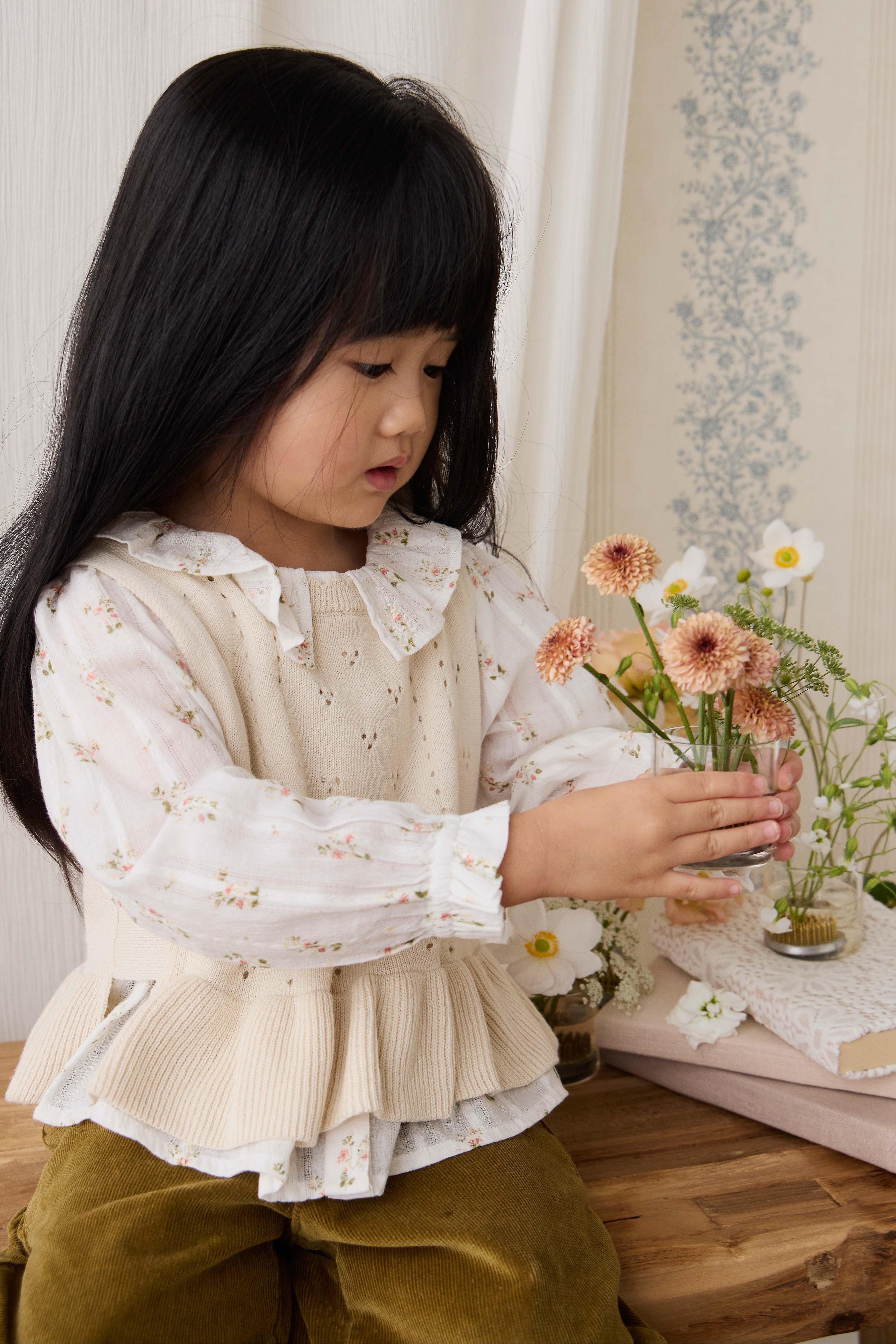 Haut sans manches en tricot texturé pour filles, en coton doux, col festonné, coloris vanille
