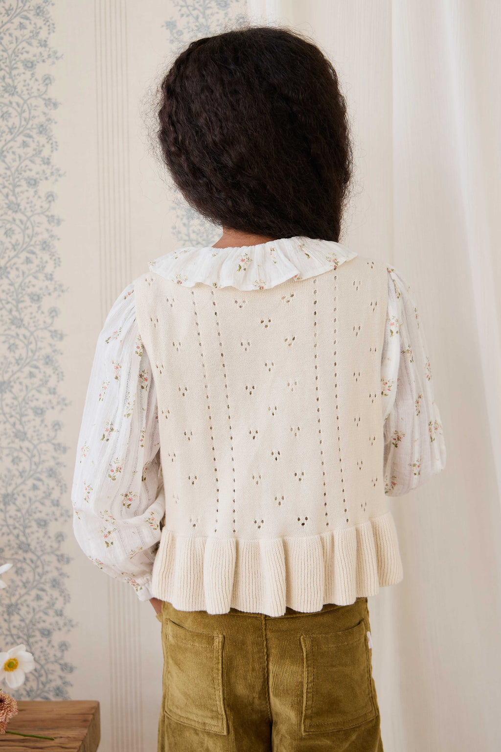 Haut sans manches en tricot texturé pour filles, en coton doux, col festonné, coloris vanille