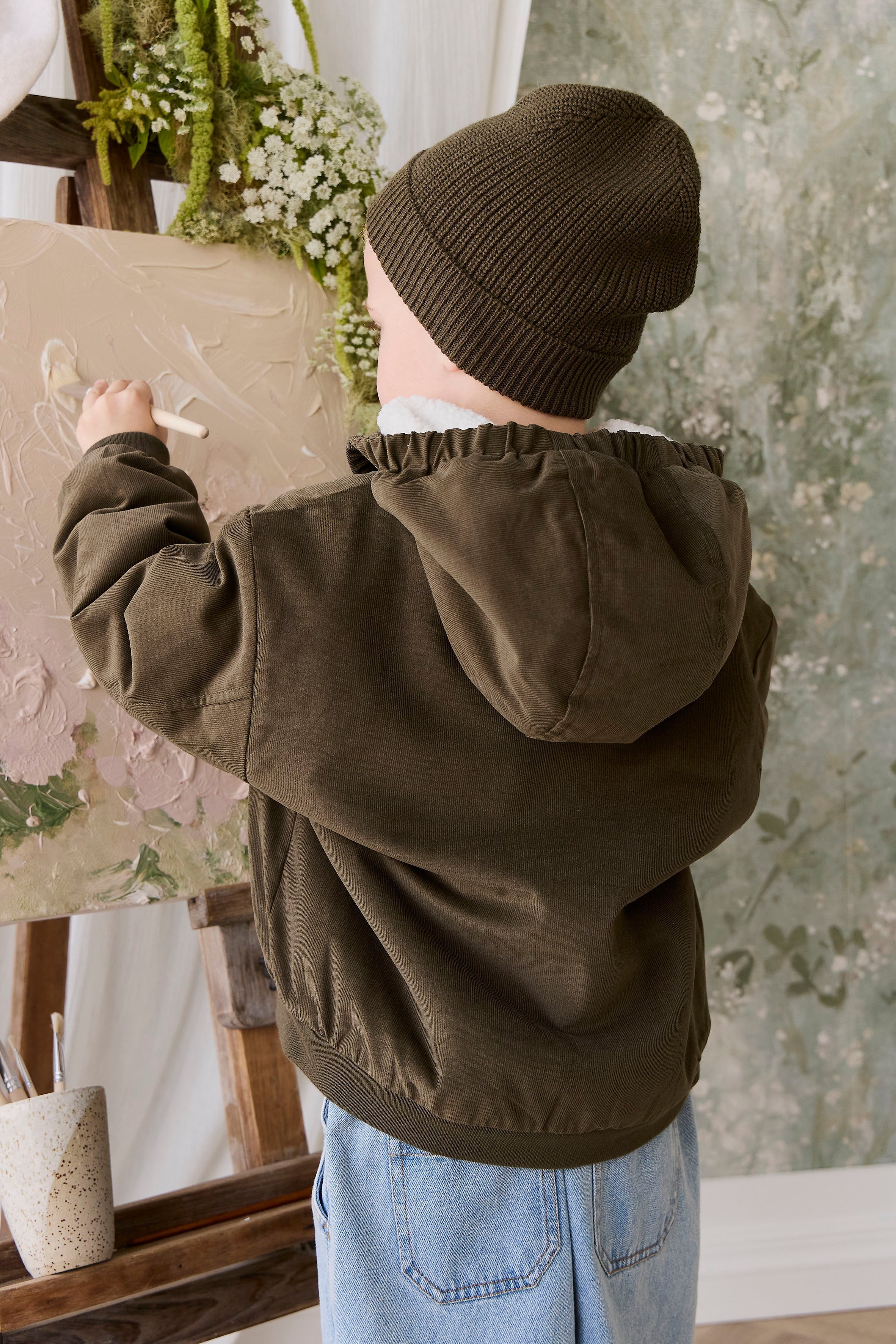 Blouson à capuche en velours côtelé vert olive foncé pour garçon avec doublure en peluche et poignets côtelés