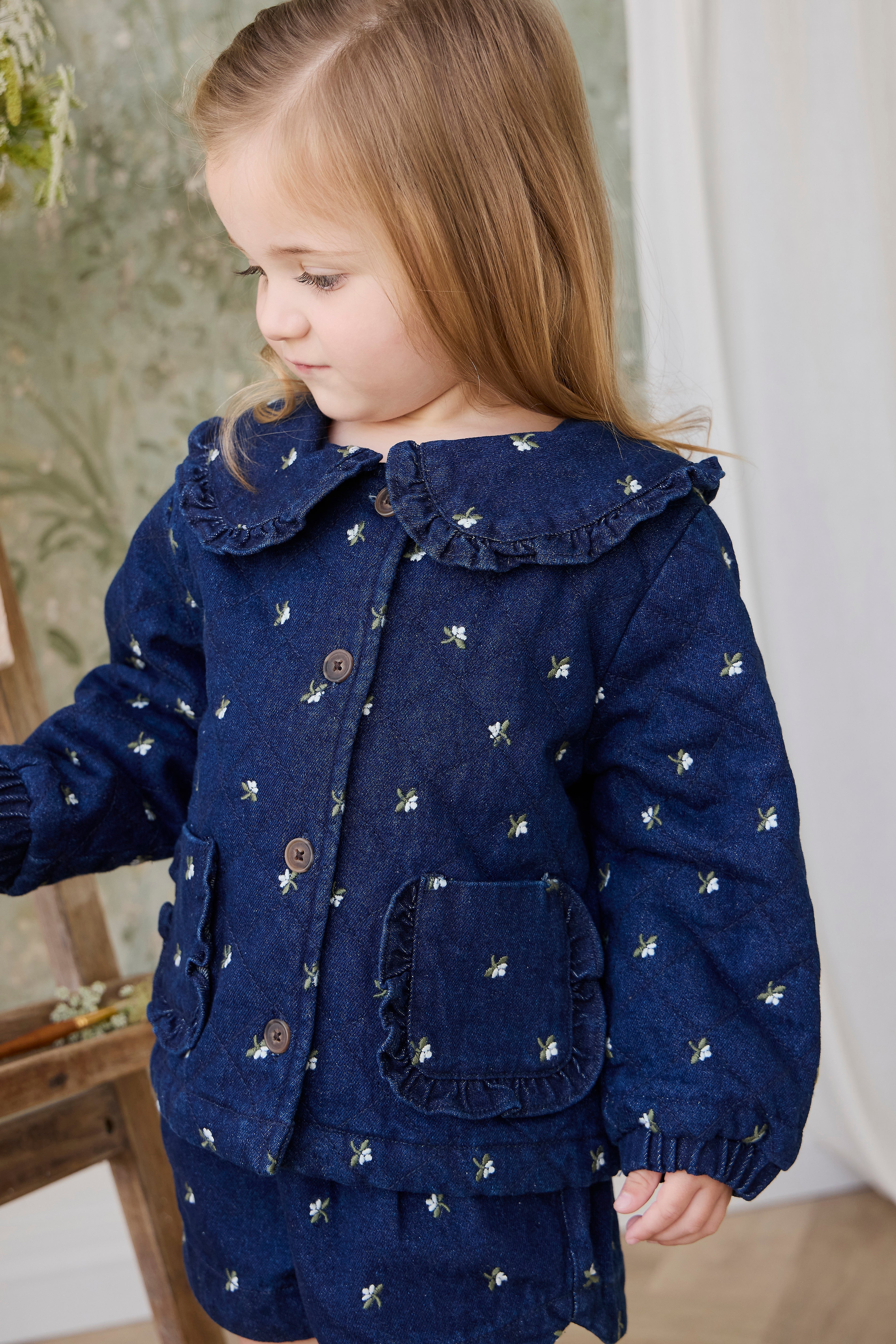 Doudoune matelassée à volants imprimé floral pour fille en coton bleu indigo
