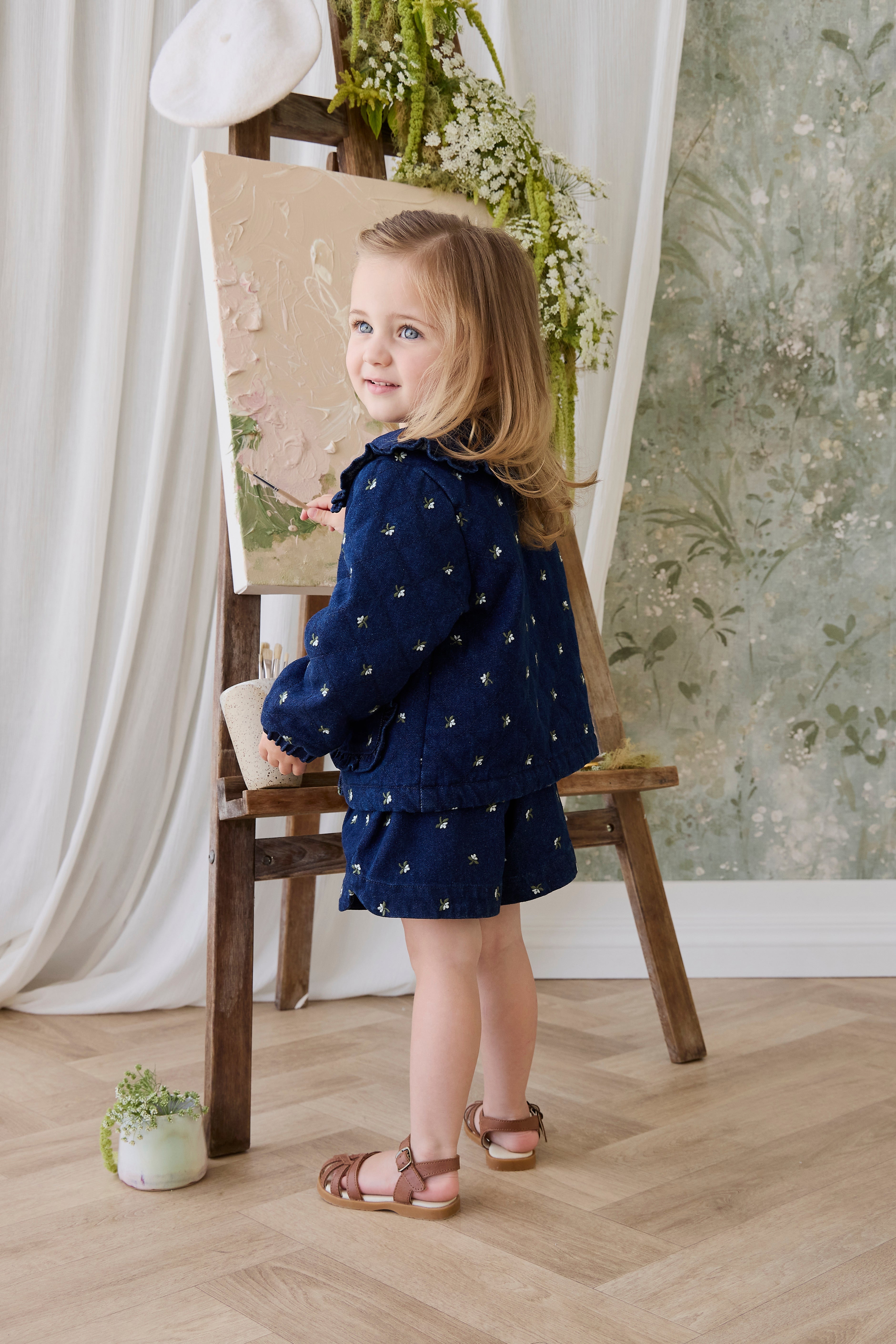 Doudoune matelassée à volants imprimé floral pour fille en coton bleu indigo