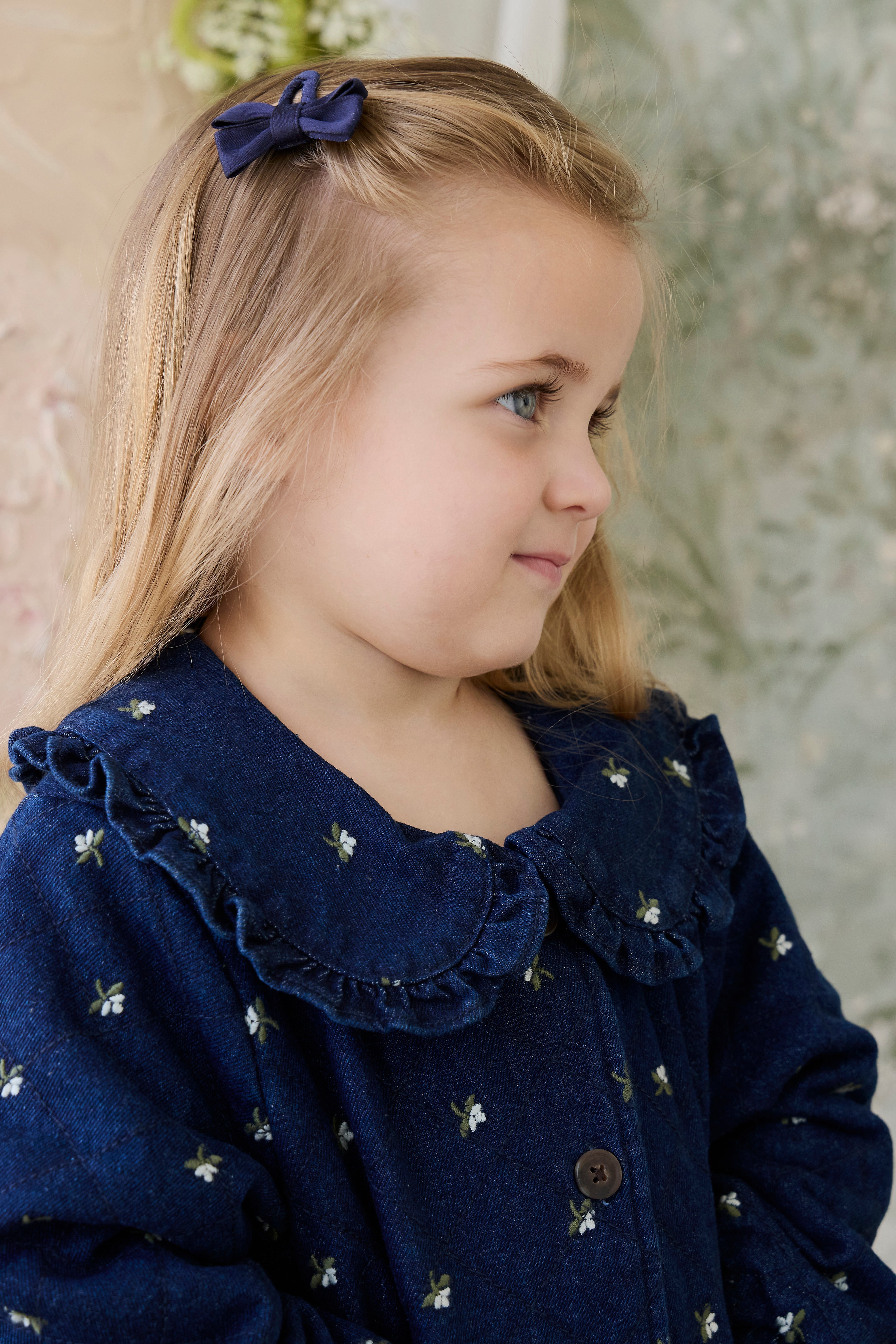 Doudoune matelassée à volants imprimé floral pour fille en coton bleu indigo