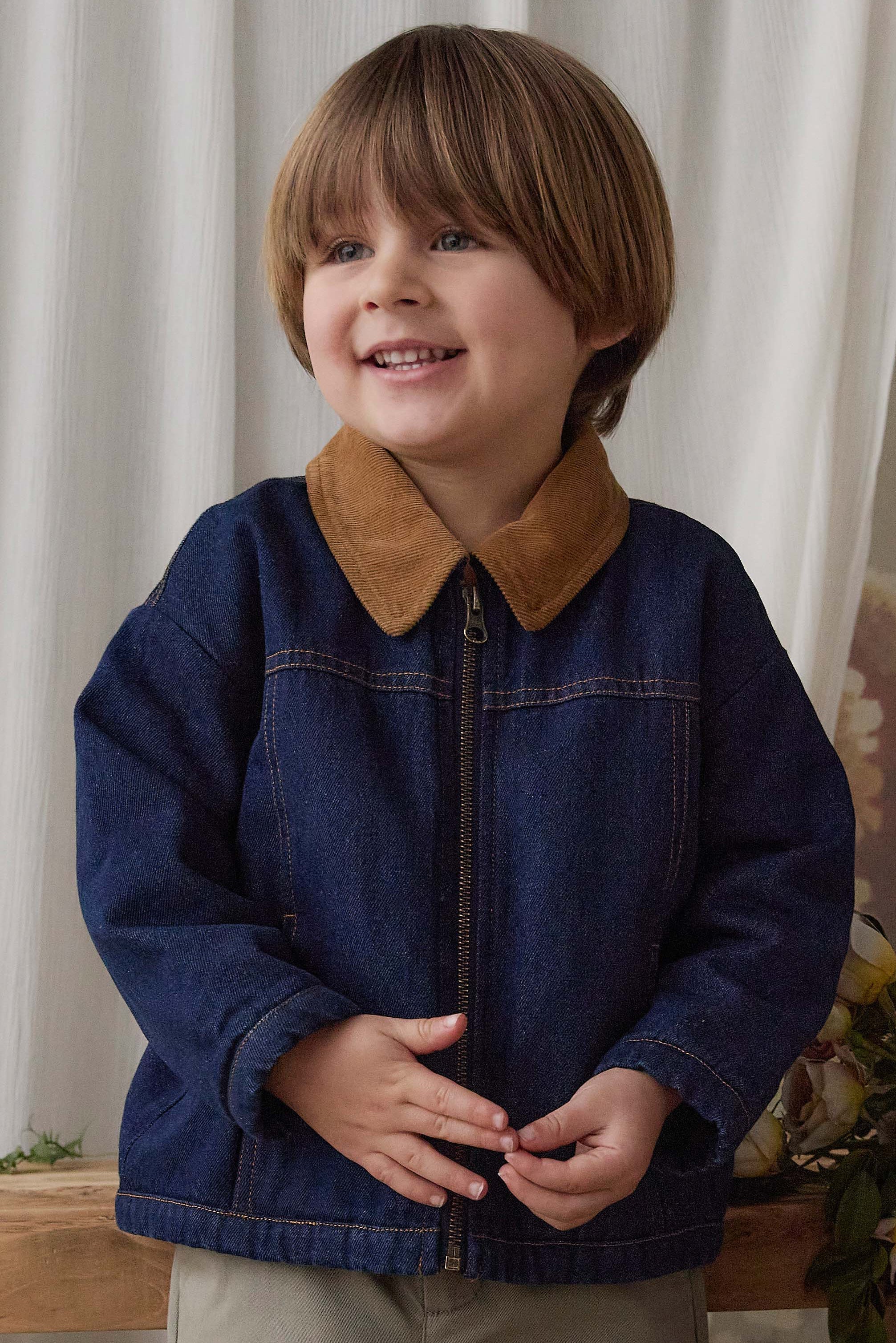 Blouson zippé en jean mi-indigo avec col en velours côtelé pour garçons
