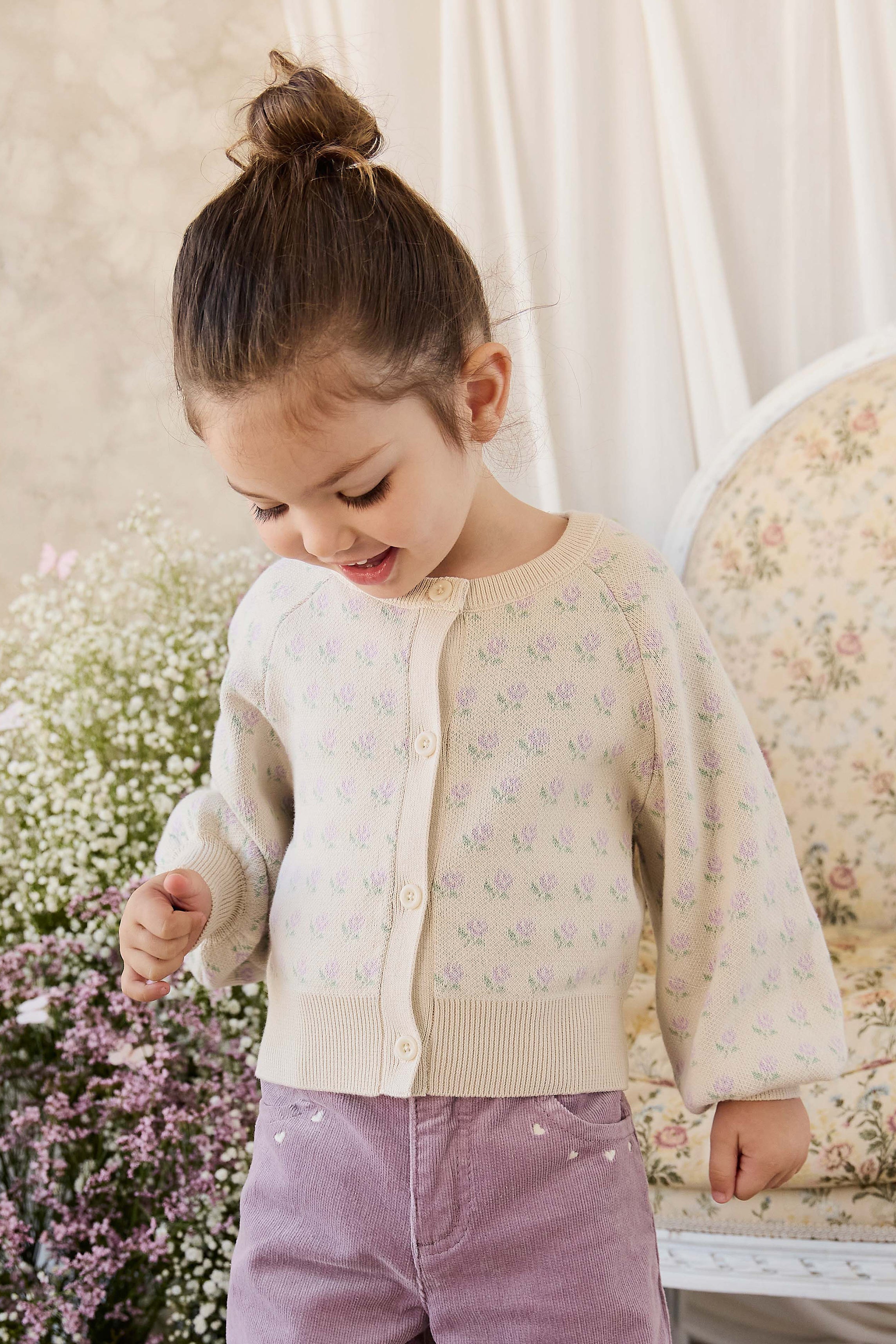 Cardigan Fille en Coton Tricoté Crème à Fleurs, Manches Bouffantes et Boutons sur le Devant