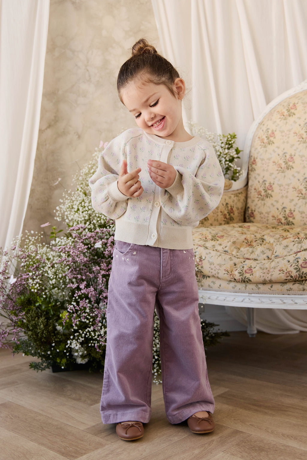 Cardigan Fille en Coton Tricoté Crème à Fleurs, Manches Bouffantes et Boutons sur le Devant