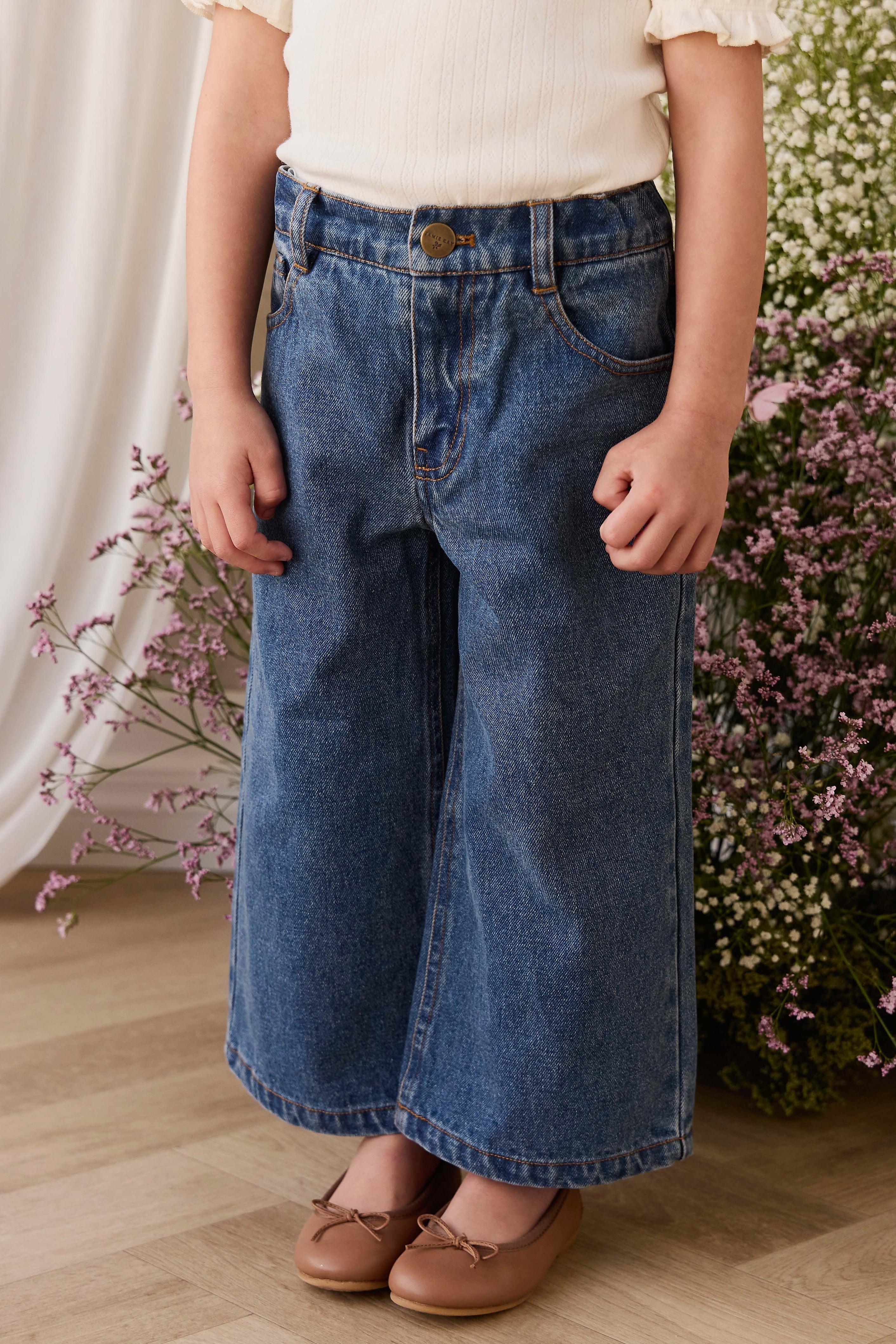Pantalon en jean bleu classique ample pour fille avec poches fonctionnelles