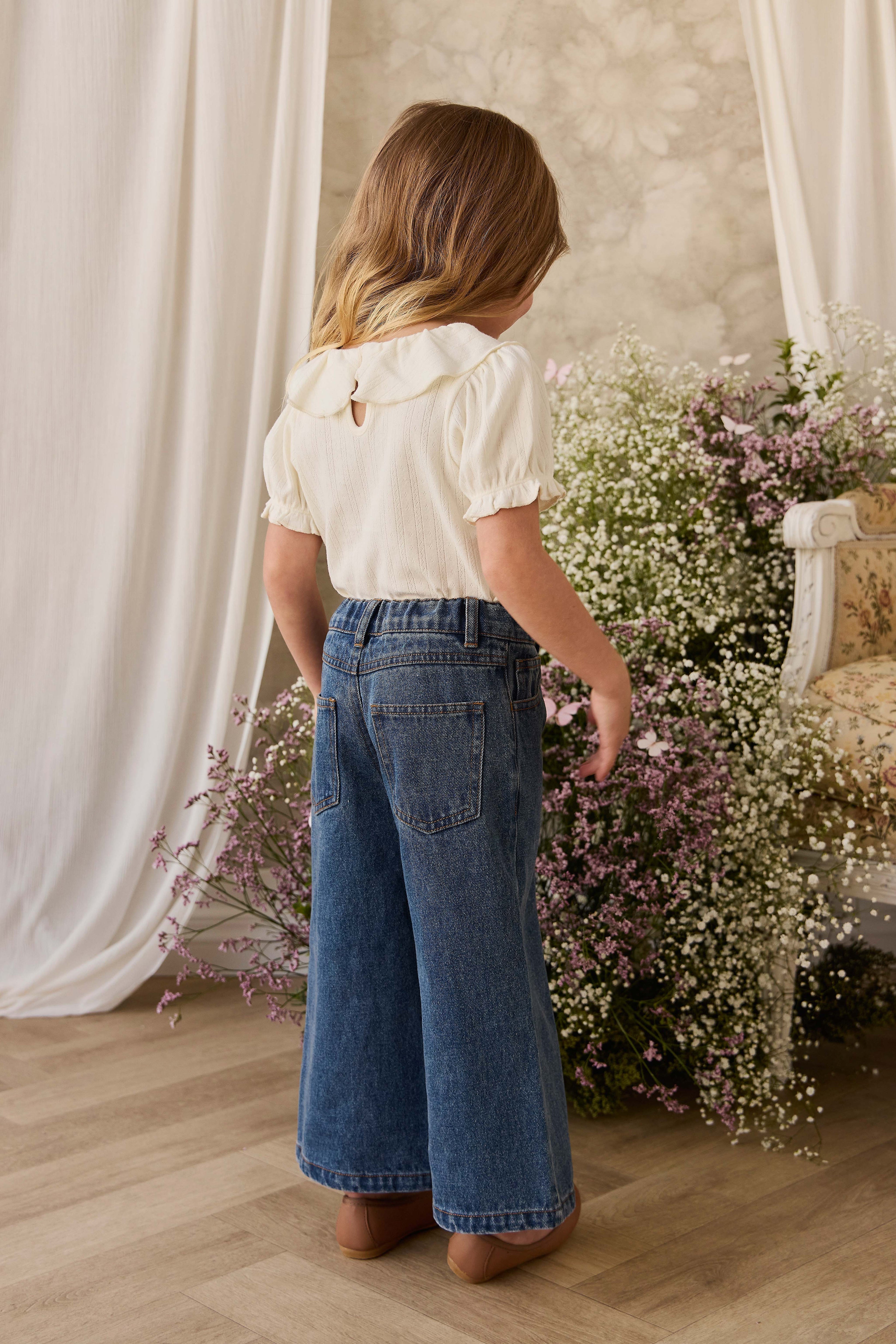 Pantalon en jean bleu classique ample pour fille avec poches fonctionnelles