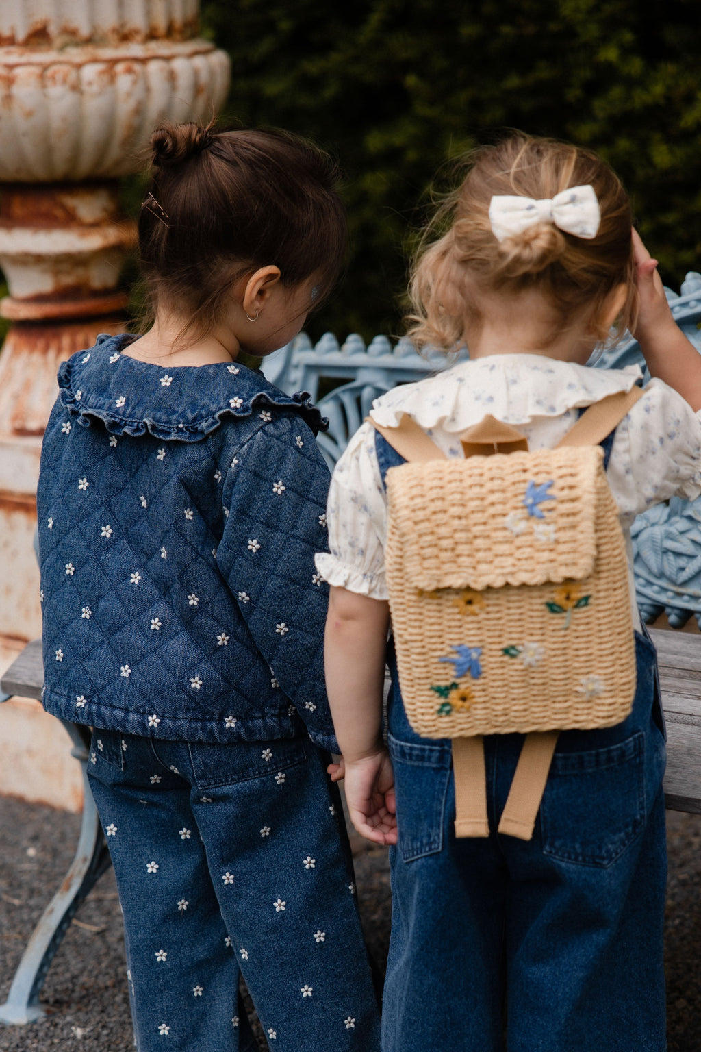 Blouson boutonné rembourré en jean orné de volants au col, imprimé floral, pour fille, bleu